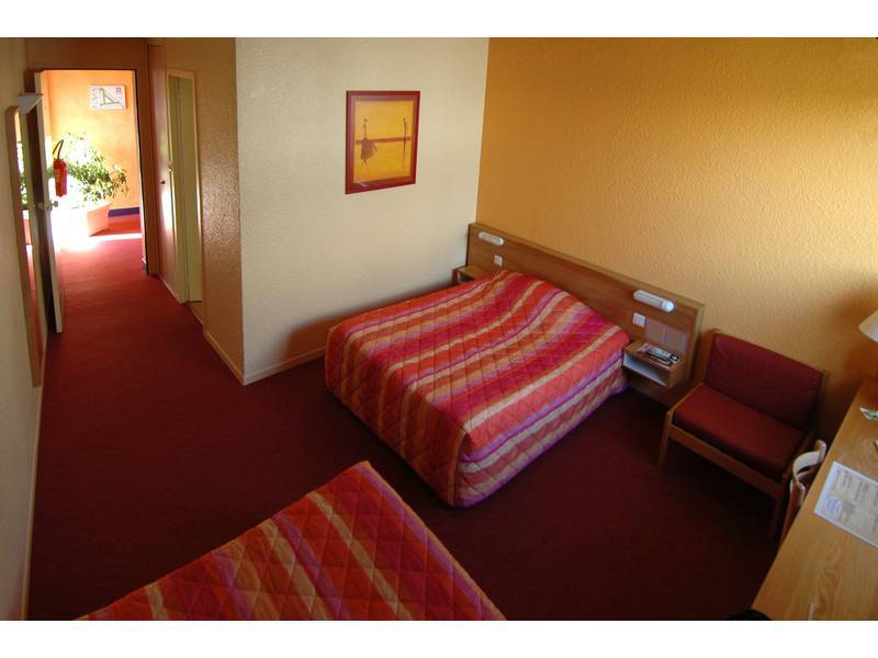 Logis Hotel Atrium Epinal Golbey Chavelot Εξωτερικό φωτογραφία