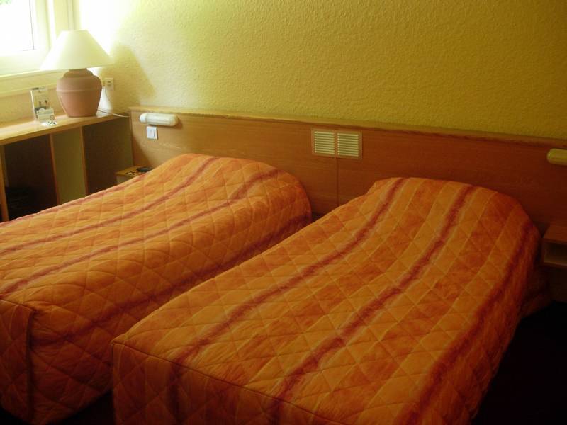 Logis Hotel Atrium Epinal Golbey Chavelot Εξωτερικό φωτογραφία