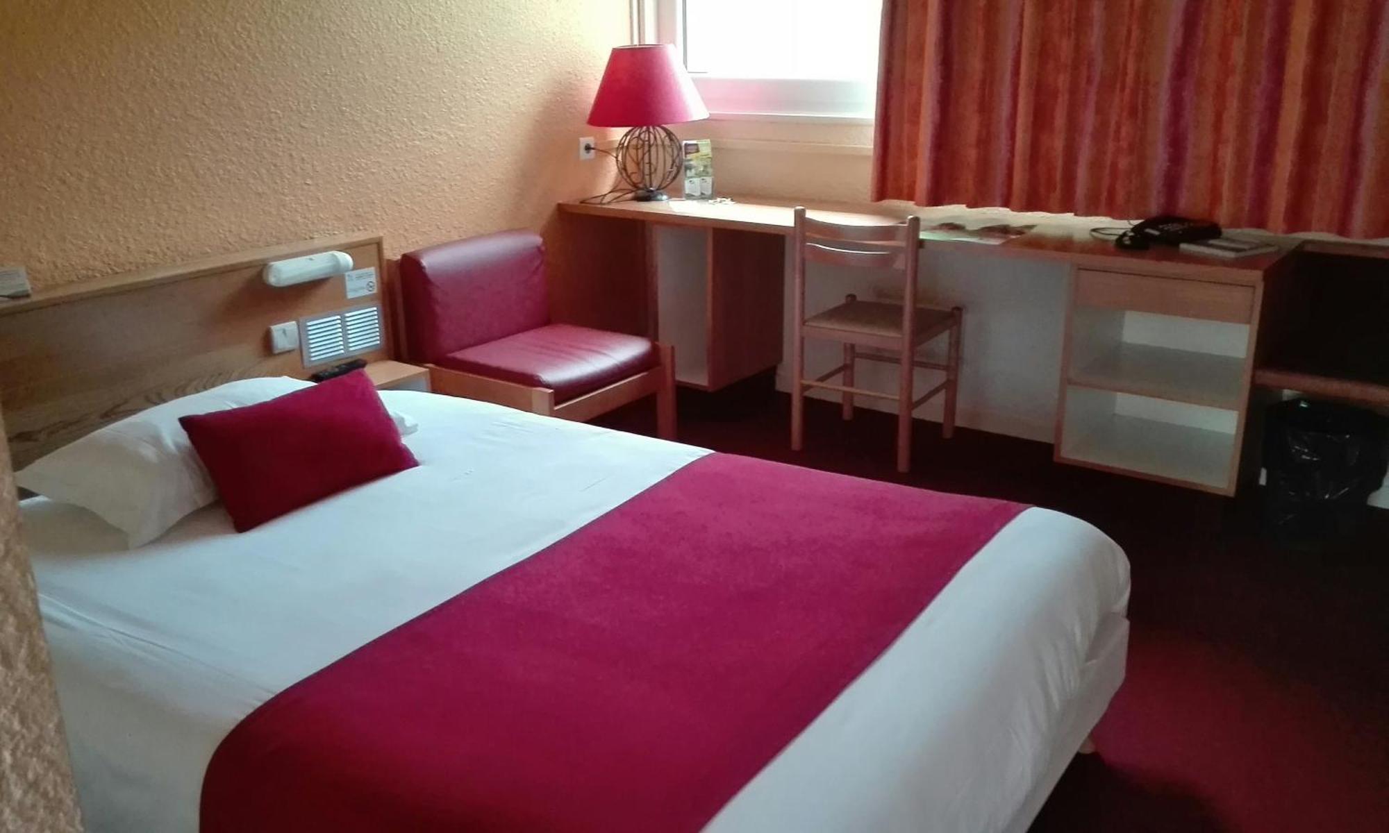 Logis Hotel Atrium Epinal Golbey Chavelot Εξωτερικό φωτογραφία