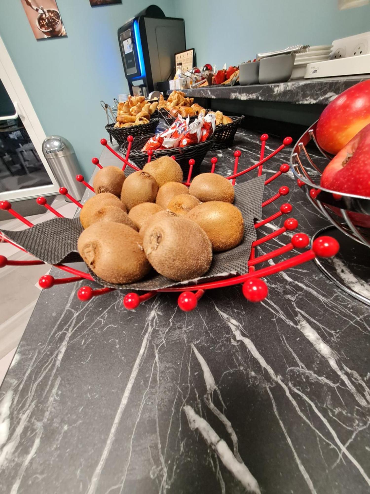 Logis Hotel Atrium Epinal Golbey Chavelot Εξωτερικό φωτογραφία