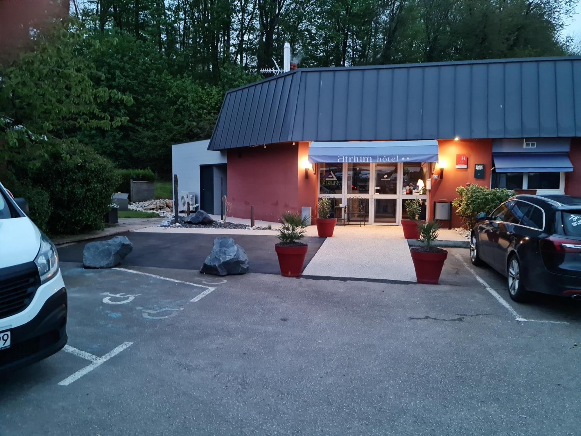 Logis Hotel Atrium Epinal Golbey Chavelot Εξωτερικό φωτογραφία